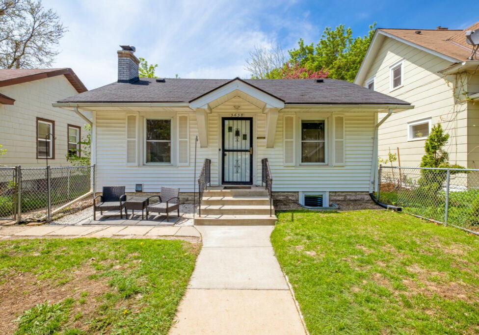 2-web-or-mls-3638 Oakland Ave-0002